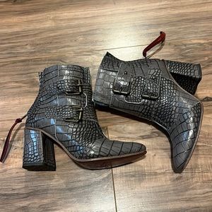 Freebird Joey booties